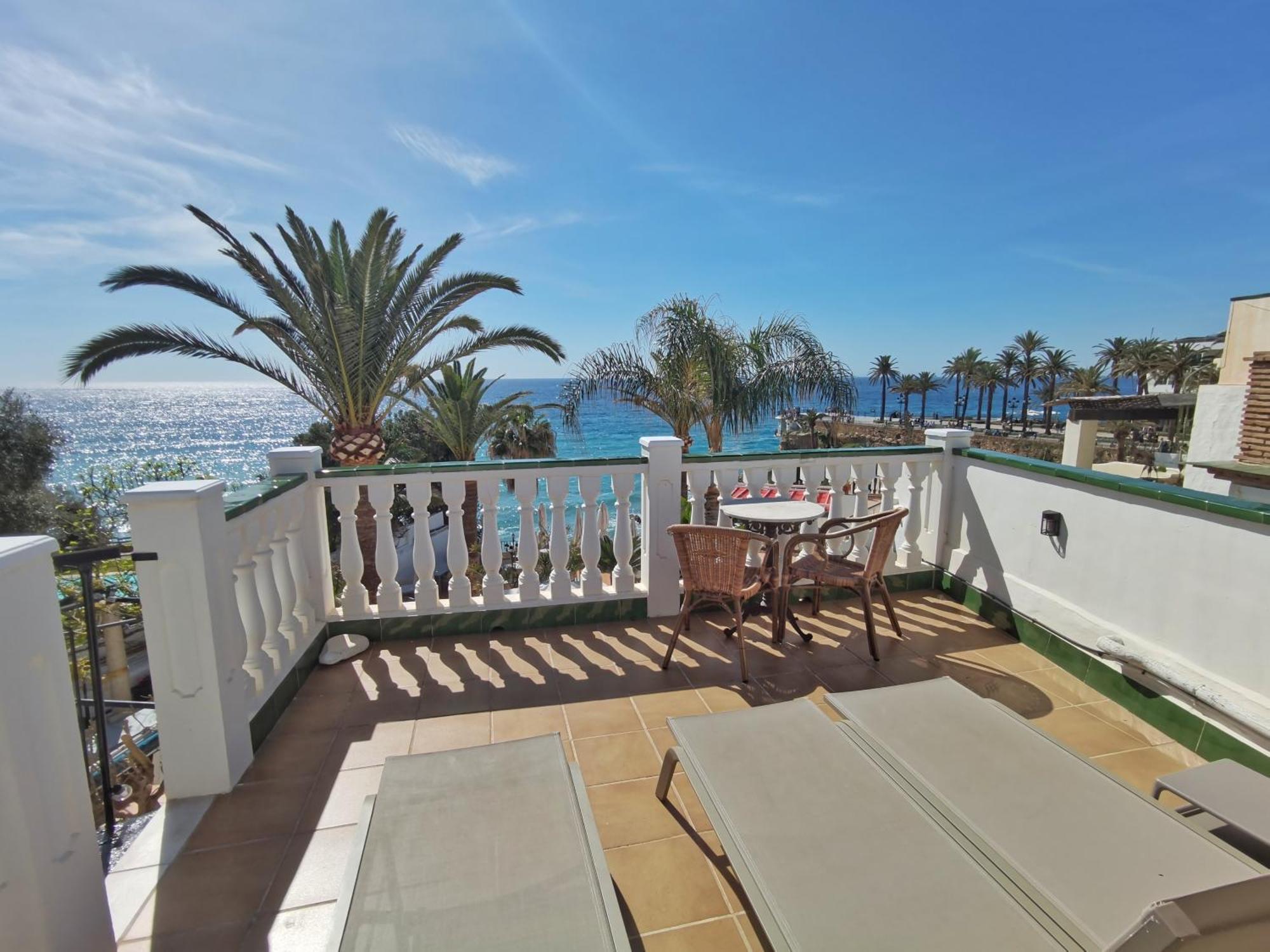 Villa Carabeo เนร์คา ภายนอก รูปภาพ