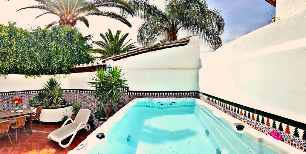Villa Carabeo เนร์คา ภายนอก รูปภาพ