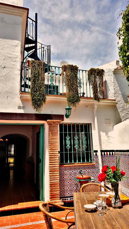 Villa Carabeo เนร์คา ภายนอก รูปภาพ