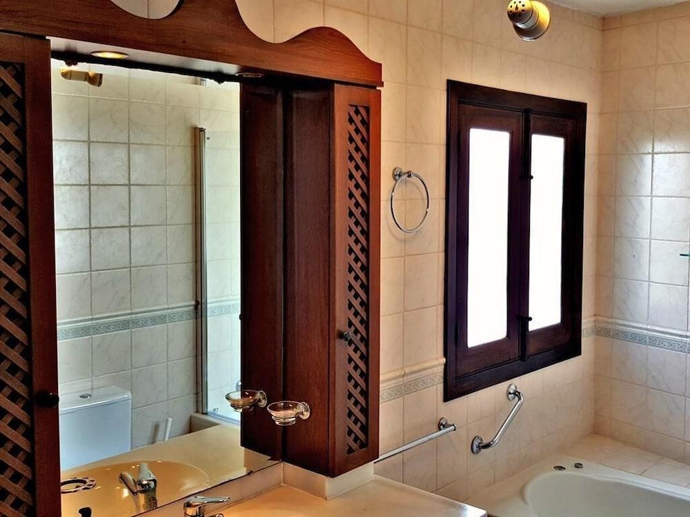 Villa Carabeo เนร์คา ภายนอก รูปภาพ